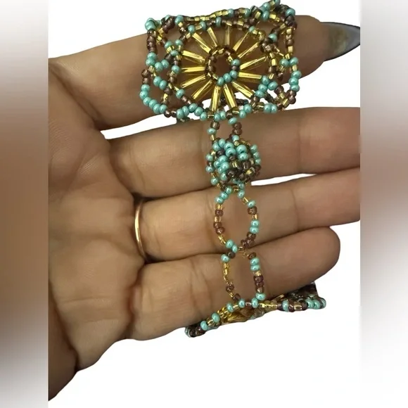 VINTAGE Hand Beaded Star Burst Blue + Gold Bracelet 7.5” - Picture 2 of 3